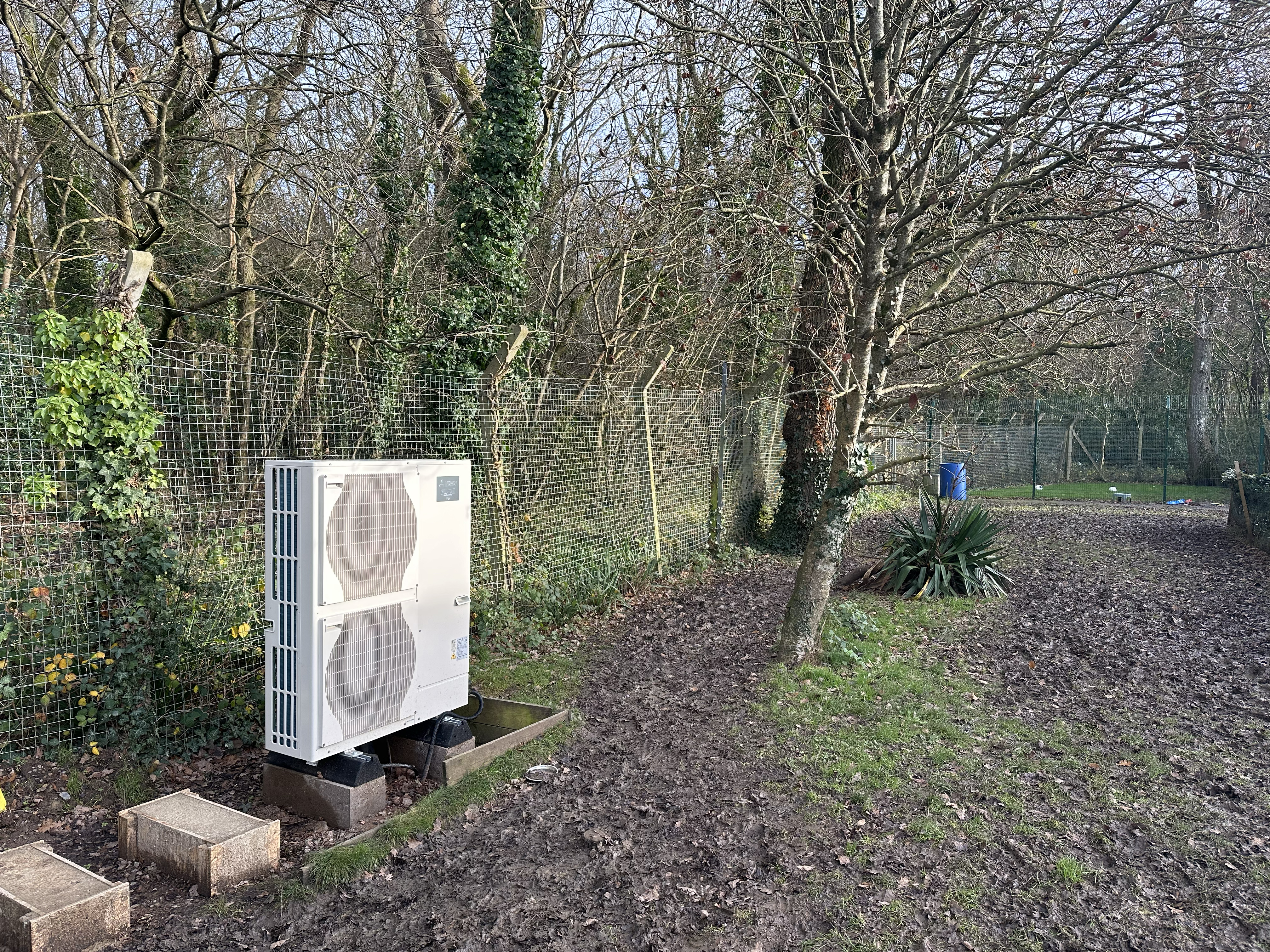 Holly Hedge - Air Source Heat Pump - Solarsense